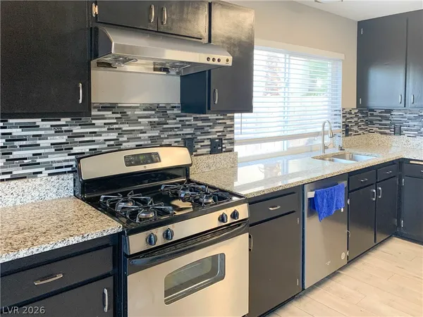 $2,195 | 6408 Meadowlark Lane, Las Vegas, NV 89103