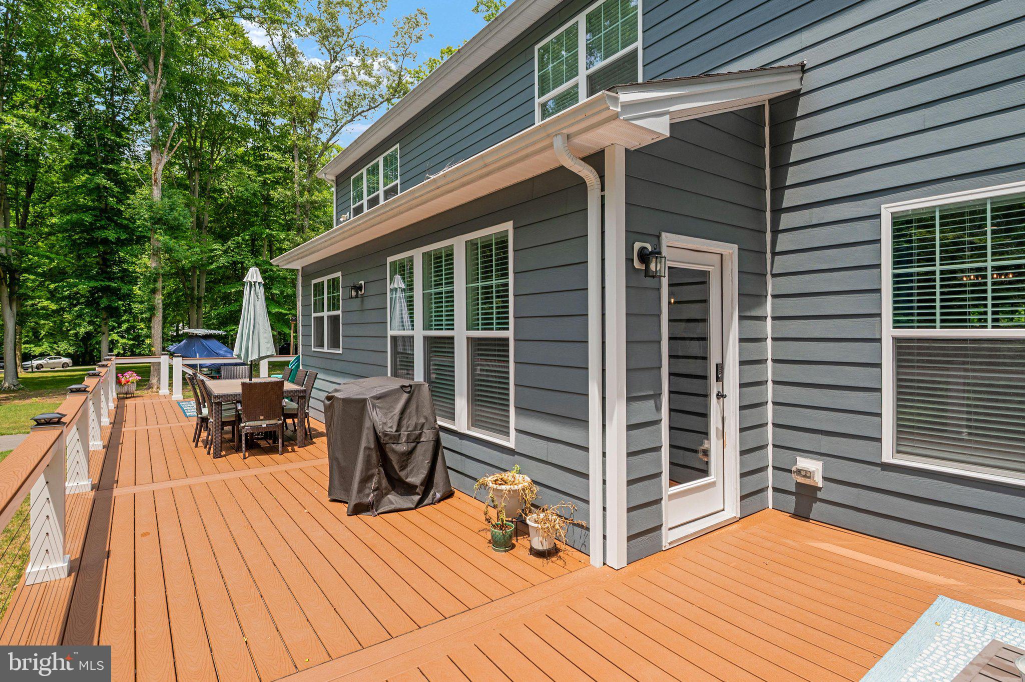 115 Brick Church Road Davidsonville, MD 21035 - Photo 18 of 55 Expansive Trex Deck