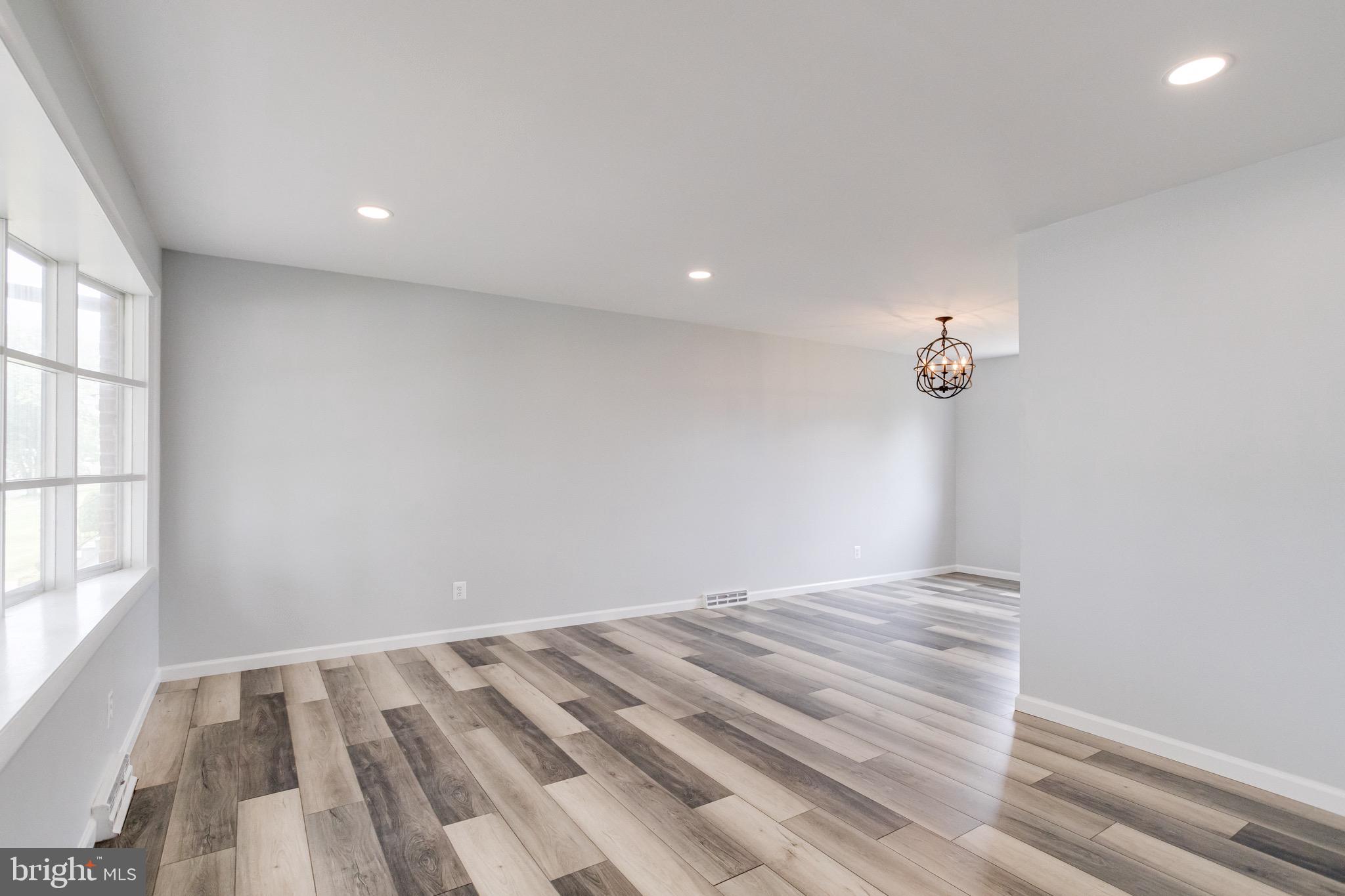 2372 Hamiltowne Circle Rosedale, MD 21237 - Photo 3 of 28 Gallery Image 3