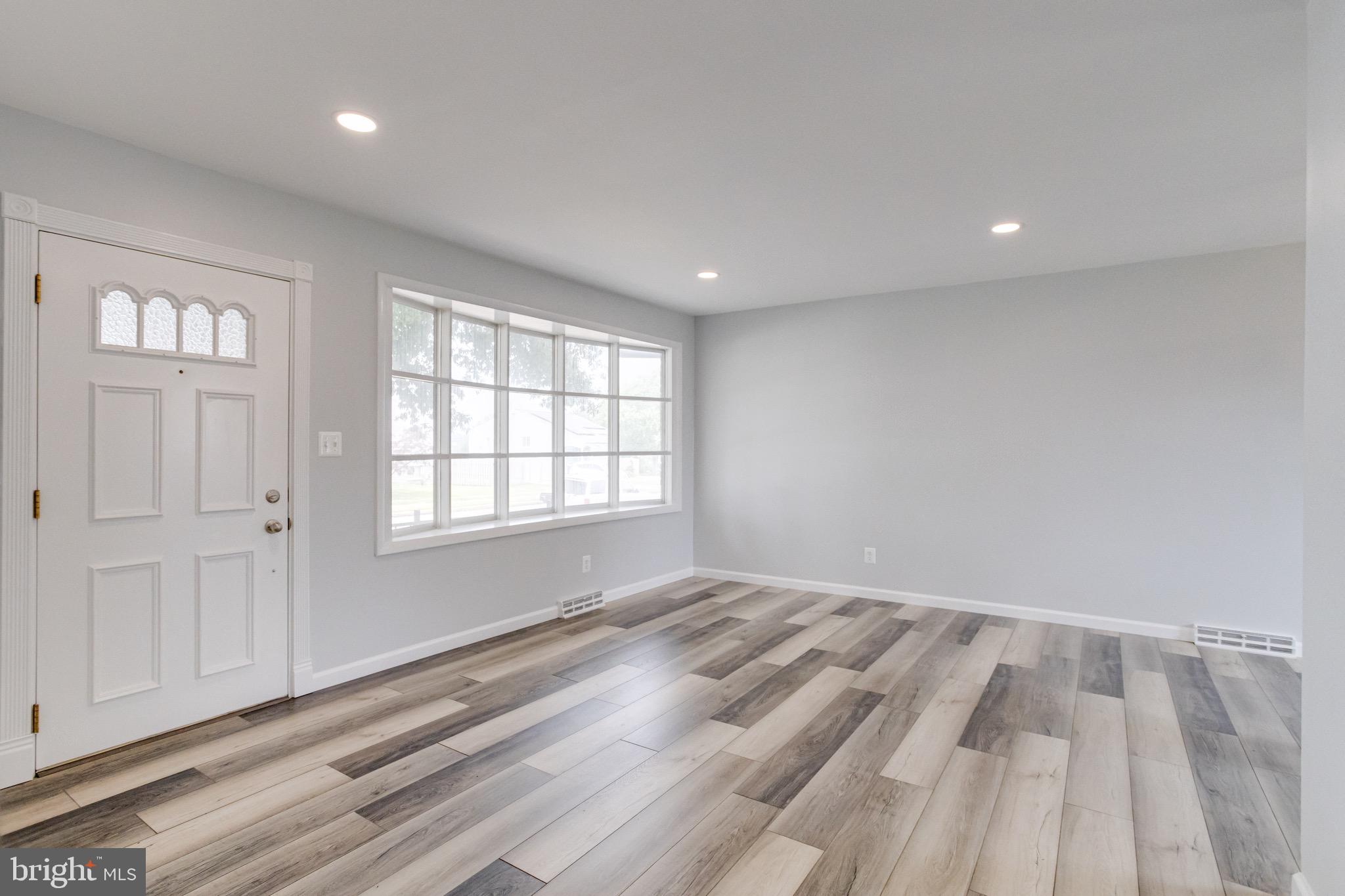 2372 Hamiltowne Circle Rosedale, MD 21237 - Photo 5 of 28 Gallery Image 5