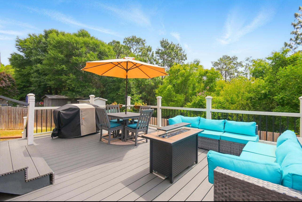 6474 Moonlight Lane Crestview, FL 32539 - Photo 7 of 39 a view of a terrace with furniture
