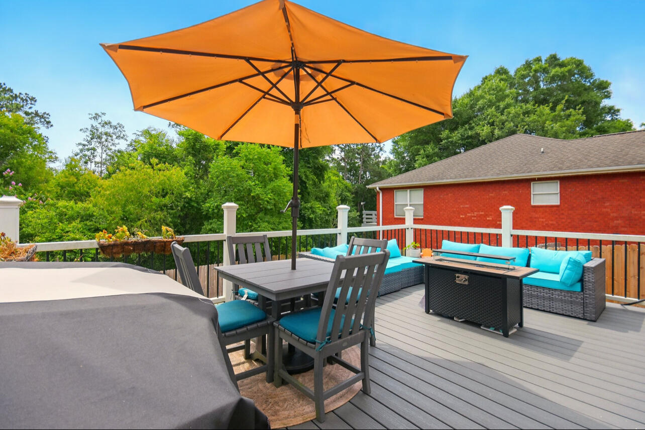 6474 Moonlight Lane Crestview, FL 32539 - Photo 8 of 39 a outdoor view with a sitting space