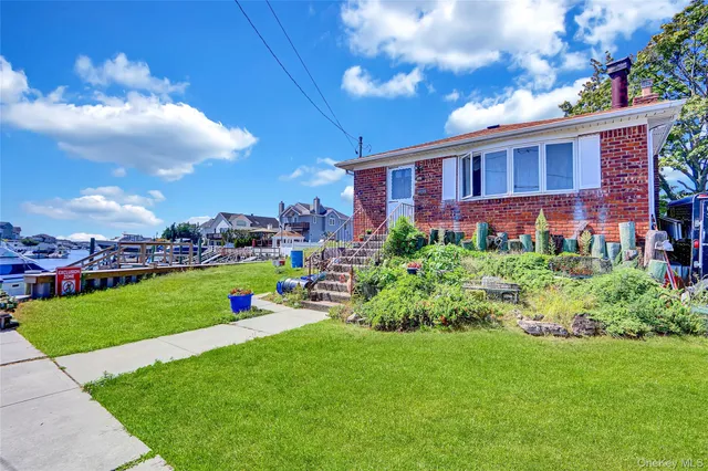 $550,000 | 3354 Murdock Avenue, Oceanside, NY 11572