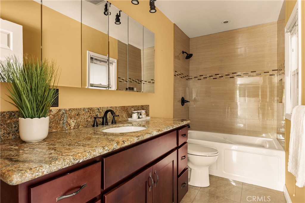 7314 Summitrose Street Tujunga, CA 91042 - Photo 13 of 19