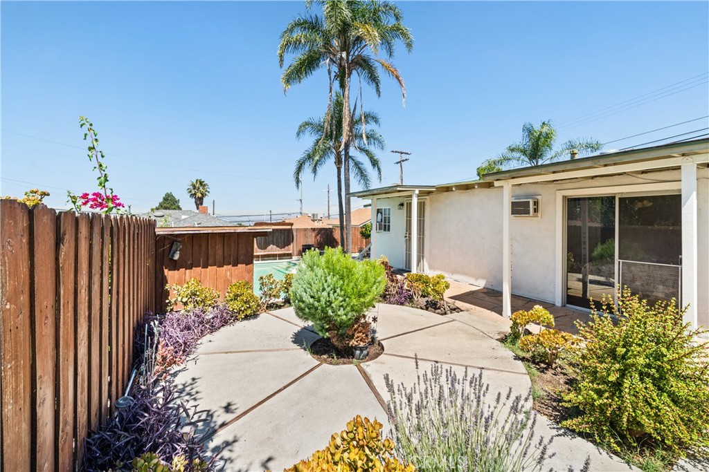 7314 Summitrose Street Tujunga, CA 91042 - Photo 14 of 19