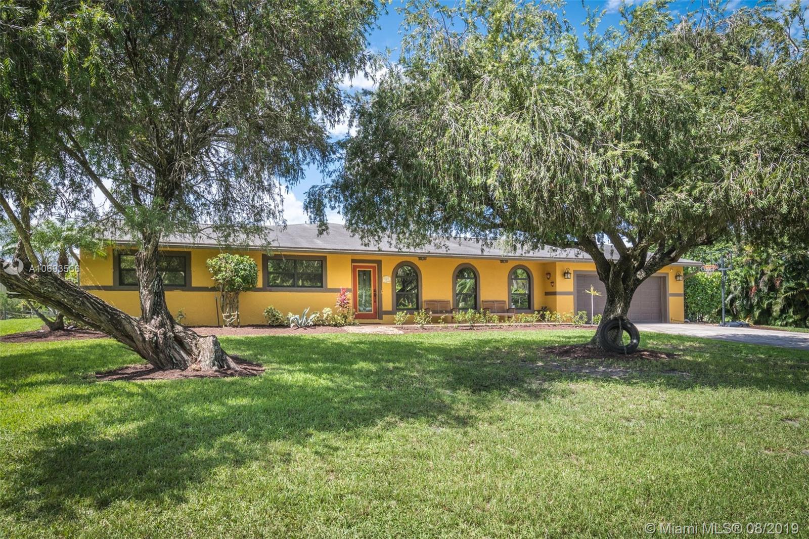 18900 Southwest 61st Manor Southwest Ranches, FL 33332 - Photo 23 of 46 Gallery Image 23