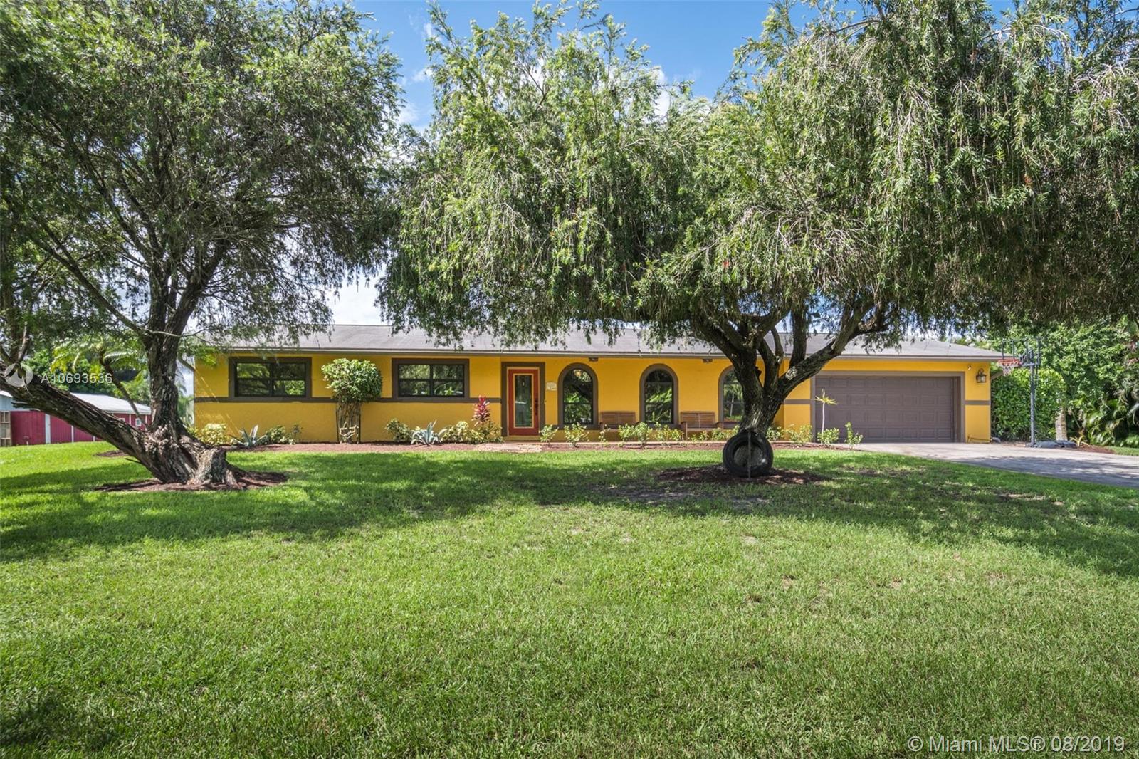18900 Southwest 61st Manor Southwest Ranches, FL 33332 - Photo 24 of 46 Gallery Image 24