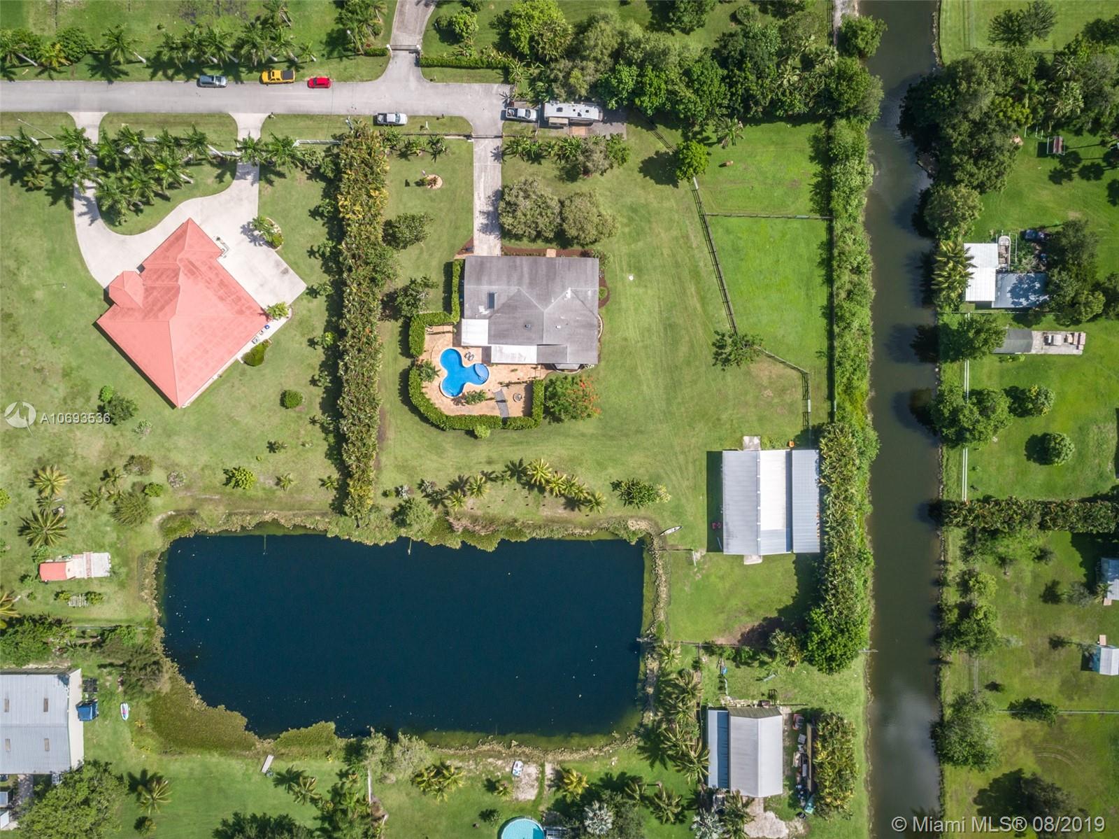 18900 Southwest 61st Manor Southwest Ranches, FL 33332 - Photo 28 of 46 Gallery Image 28