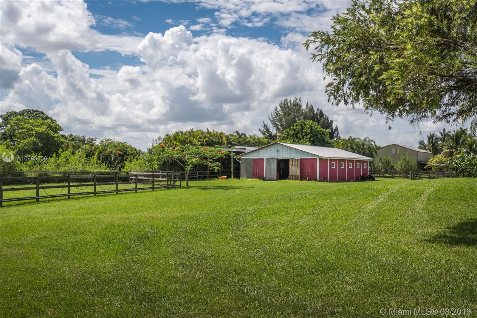 18900 Southwest 61st Manor Southwest Ranches, FL 33332 - Photo 30 of 46 Gallery Image 30