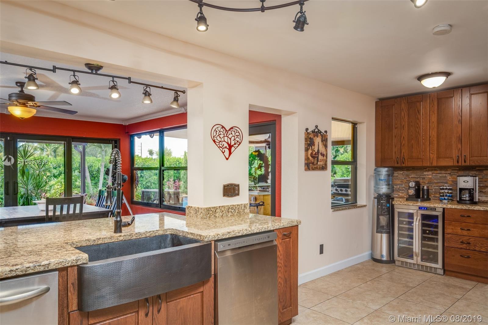 18900 Southwest 61st Manor Southwest Ranches, FL 33332 - Photo 9 of 46 Gallery Image 9