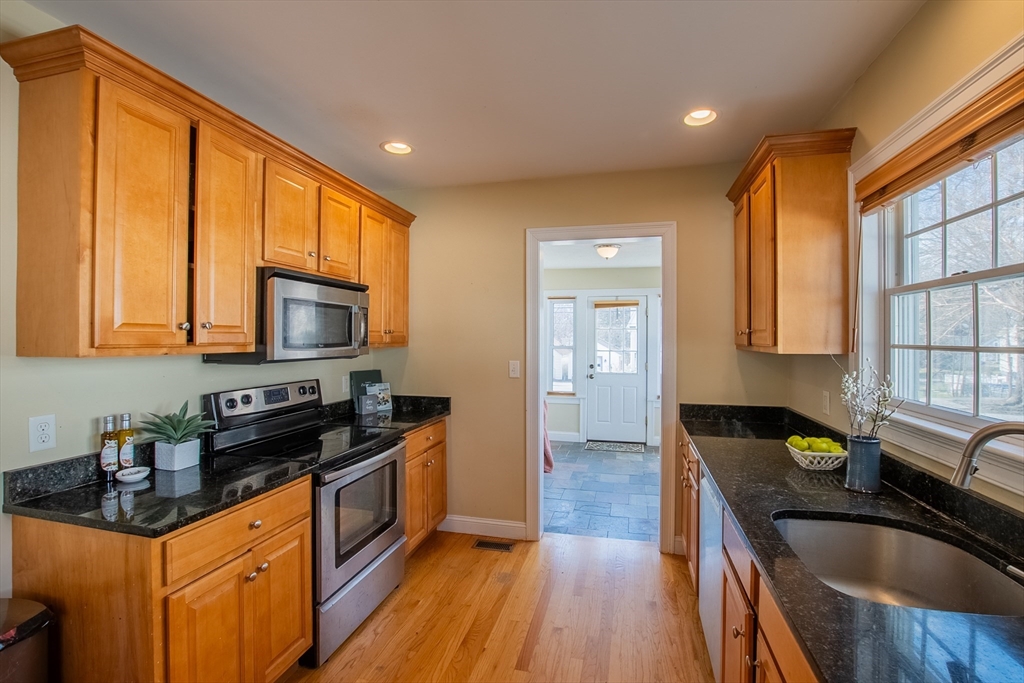 8 Harrison Street Maynard, MA 01754 - Photo 15 of 39