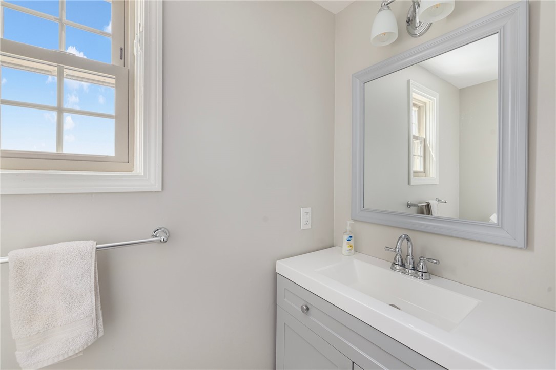 50 Sycamore Drive Cranston, RI 02921 - Photo 13 of 22