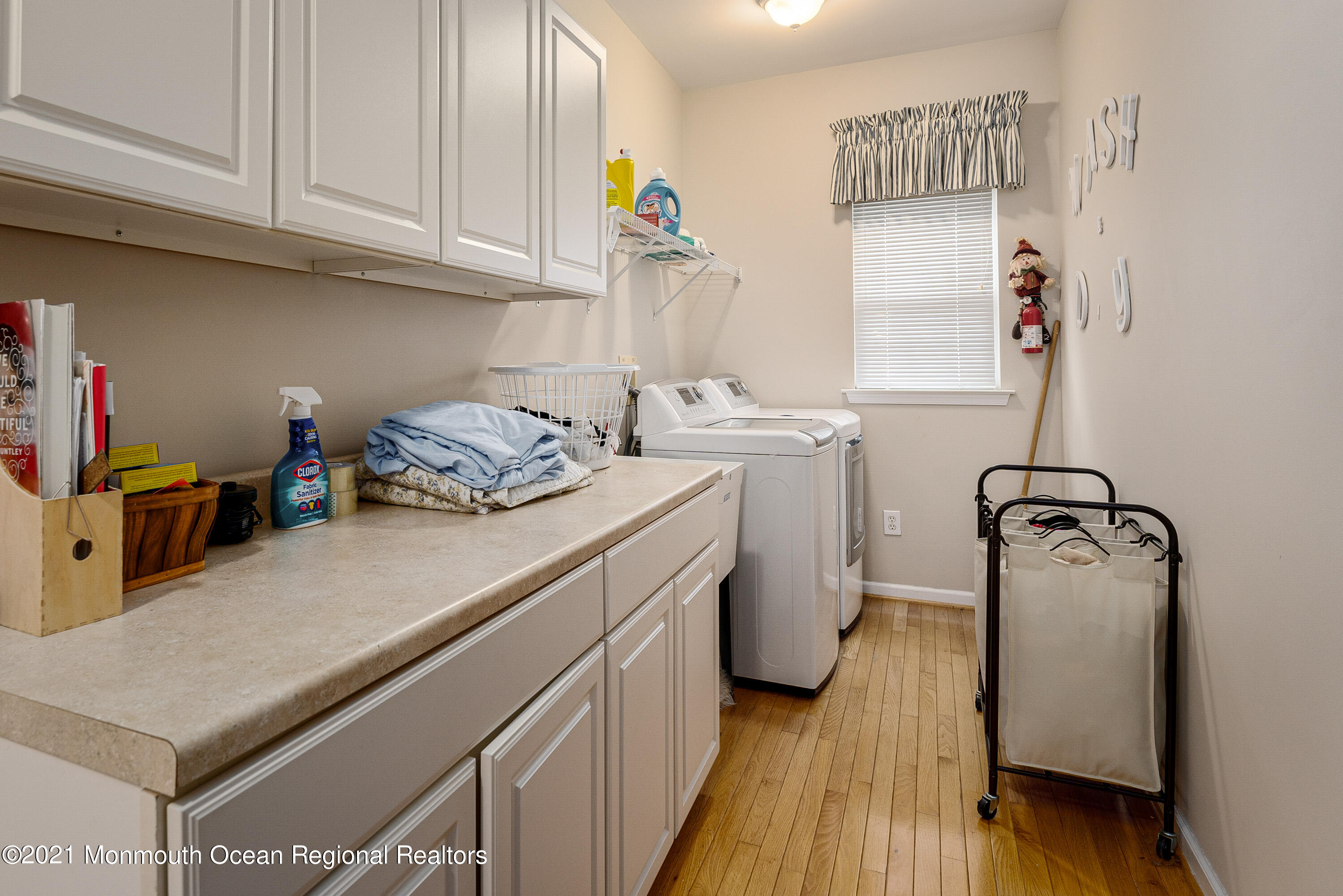 11 Tupelo Road Bayville, NJ 08721 - Photo 24 of 67 LaundyRoom