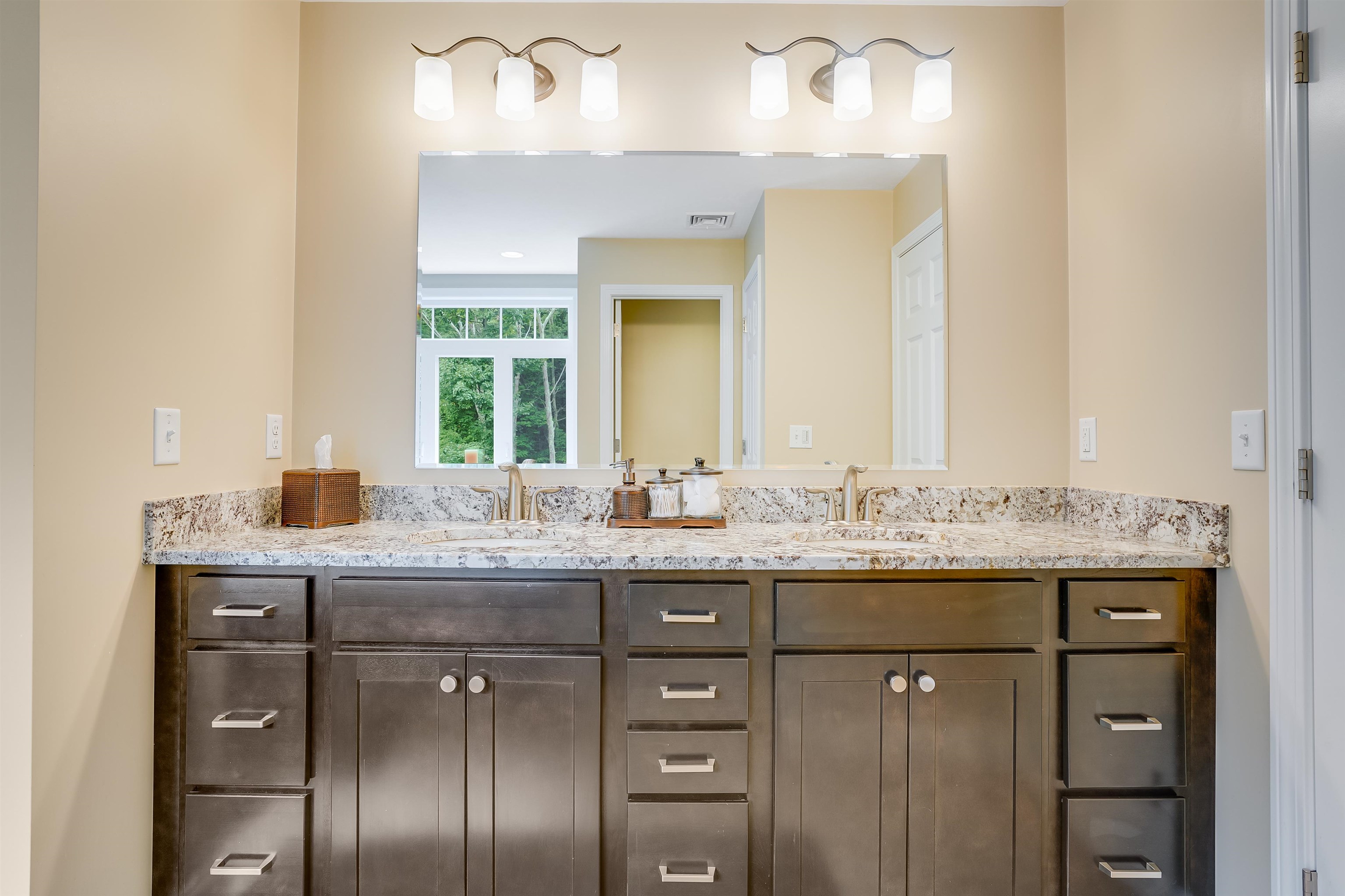 63 Northland Road, Unit 810 Windham, NH 03087 - Photo 24 of 40