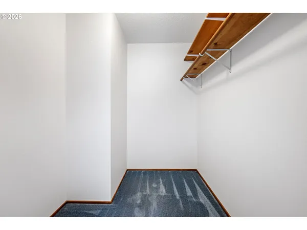 $795,000 | 35982 Shoreview Drive, Dorena, OR 97434