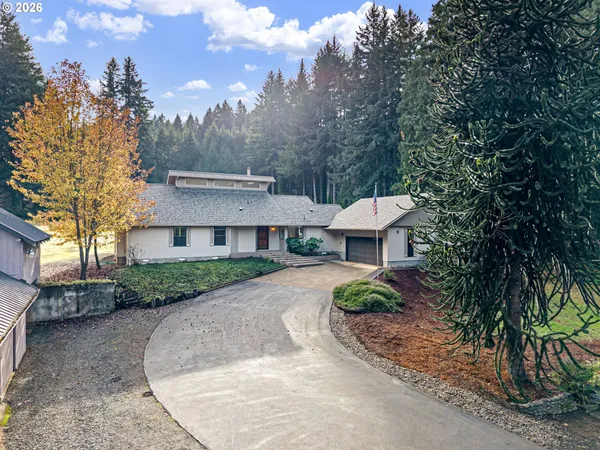 $795,000 | 35982 Shoreview Drive, Dorena, OR 97434