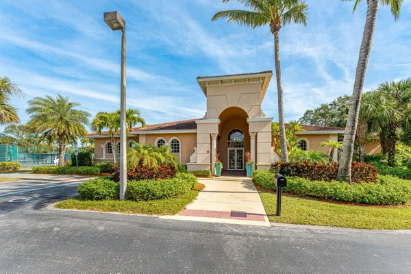 $1,275,000 | 7565 A1A Jimmy Buffett Mem Highway, Melbourne Beach, FL 32951