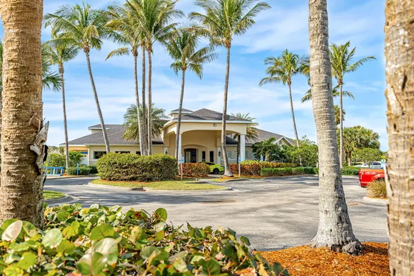 $1,275,000 | 7565 A1A Jimmy Buffett Mem Highway, Melbourne Beach, FL 32951