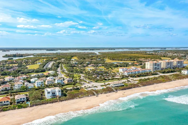 $1,275,000 | 7565 A1A Jimmy Buffett Mem Highway, Melbourne Beach, FL 32951