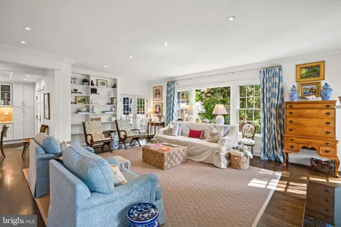 $2,695,000 | 3916 Blackthorn Street, Chevy Chase, MD 20815