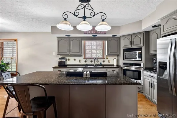 $525,000 | 3415 Whispering Woods Drive Northeast, New Salisbury, IN 47161