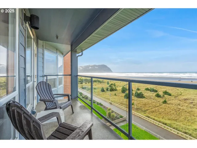 $1,095,000 | 361 South Promenade, Unit 502, Seaside, OR 97138