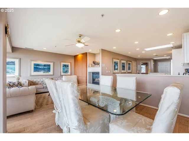 $1,095,000 | 361 South Promenade, Unit 502, Seaside, OR 97138