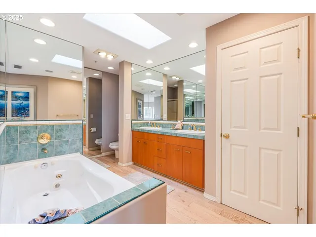 $1,095,000 | 361 South Promenade, Unit 502, Seaside, OR 97138