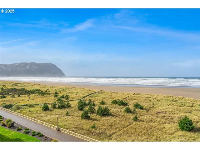 $1,095,000 | 361 South Promenade, Unit 502, Seaside, OR 97138