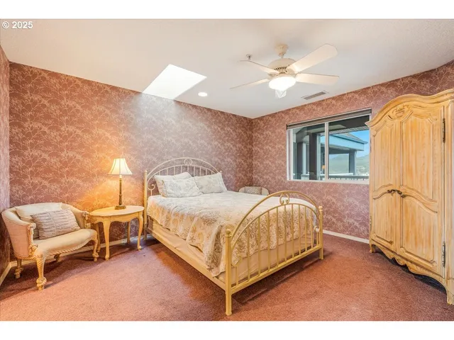 $1,095,000 | 361 South Promenade, Unit 502, Seaside, OR 97138