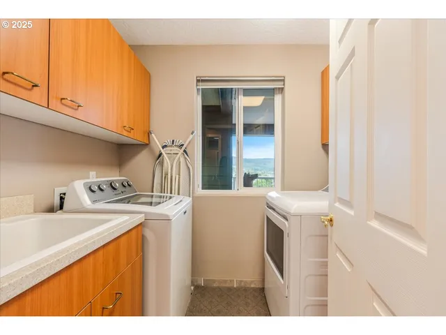 $1,095,000 | 361 South Promenade, Unit 502, Seaside, OR 97138