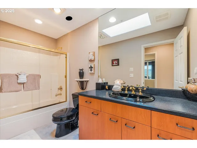 $1,095,000 | 361 South Promenade, Unit 502, Seaside, OR 97138