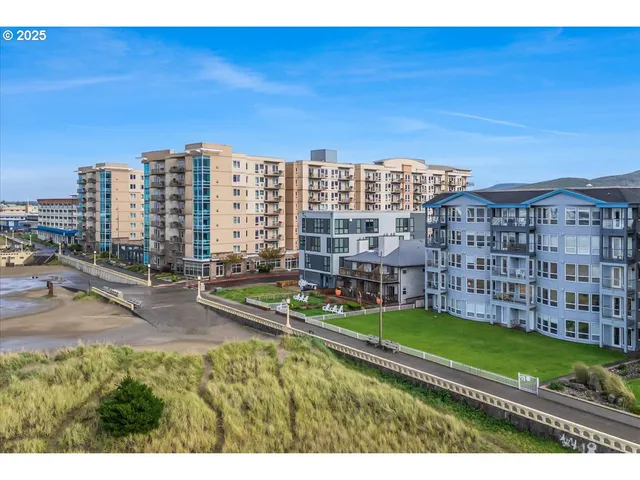 $1,095,000 | 361 South Promenade, Unit 502, Seaside, OR 97138