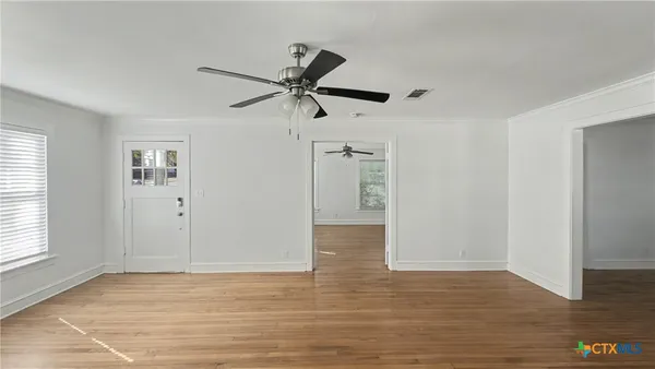 $1,425 | 820 North 5th Street, Temple, TX 76501