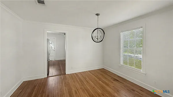 $1,425 | 820 North 5th Street, Temple, TX 76501