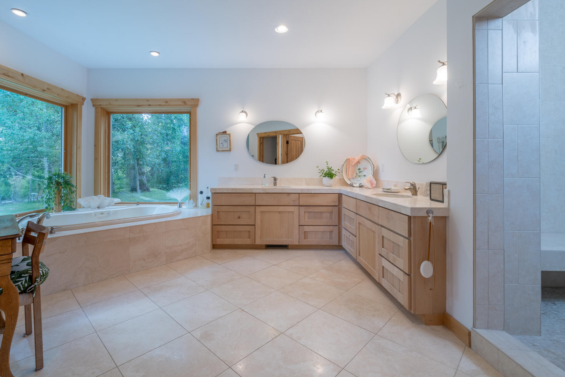 101 Willow Road Blaine County, ID 83333 - Photo 16 of 32 Spacious primary bath