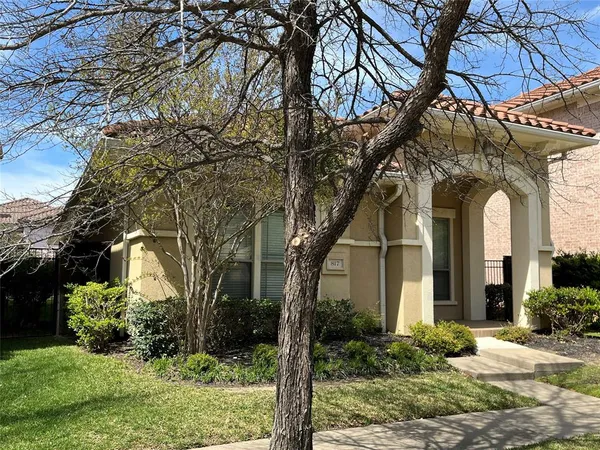 $3,400 | 817 La Cima, Irving, TX 75039