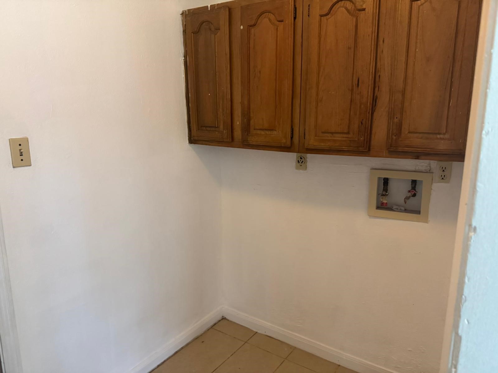 6110 West Ridgecreek Drive Houston, TX 77053 - Photo 9 of 13 a view of small space