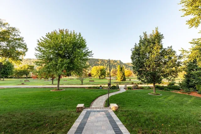 $2,400,000 | 661 Market Street, Winona, MN 55987