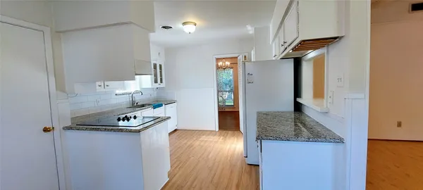 $2,100 | 5455 Kuldell Drive, Houston, TX 77096