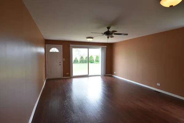 $4,500 | 1702 North Waterman Avenue, Arlington Heights, IL 60004