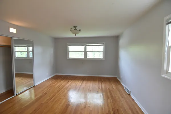 $4,500 | 1702 North Waterman Avenue, Arlington Heights, IL 60004
