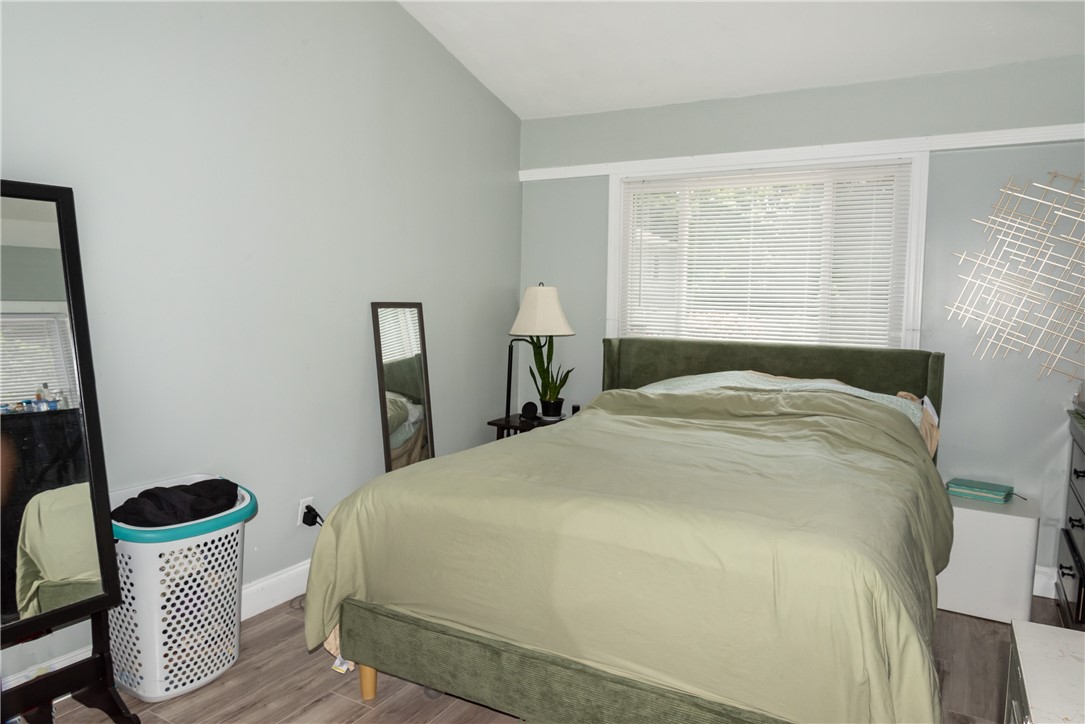 33 Ridge Street Cranston, RI 02920 - Photo 15 of 23