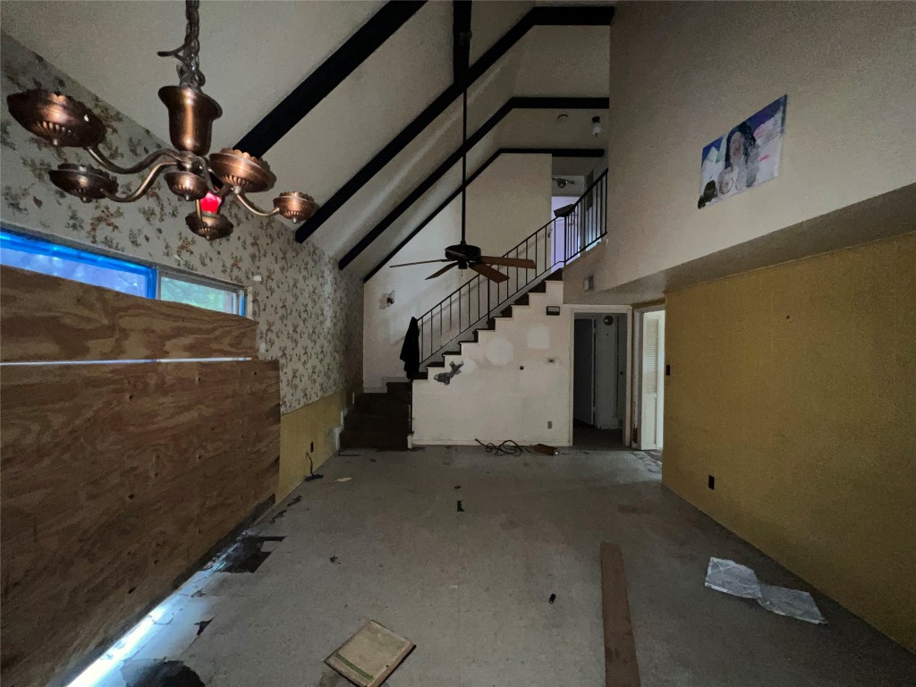 5722 Manor Road Austin, TX 78723 - Photo 6 of 16 a view of entryway