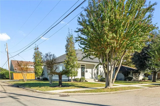 $385,000 | 1701 Thomas Street, Gretna, LA 70053