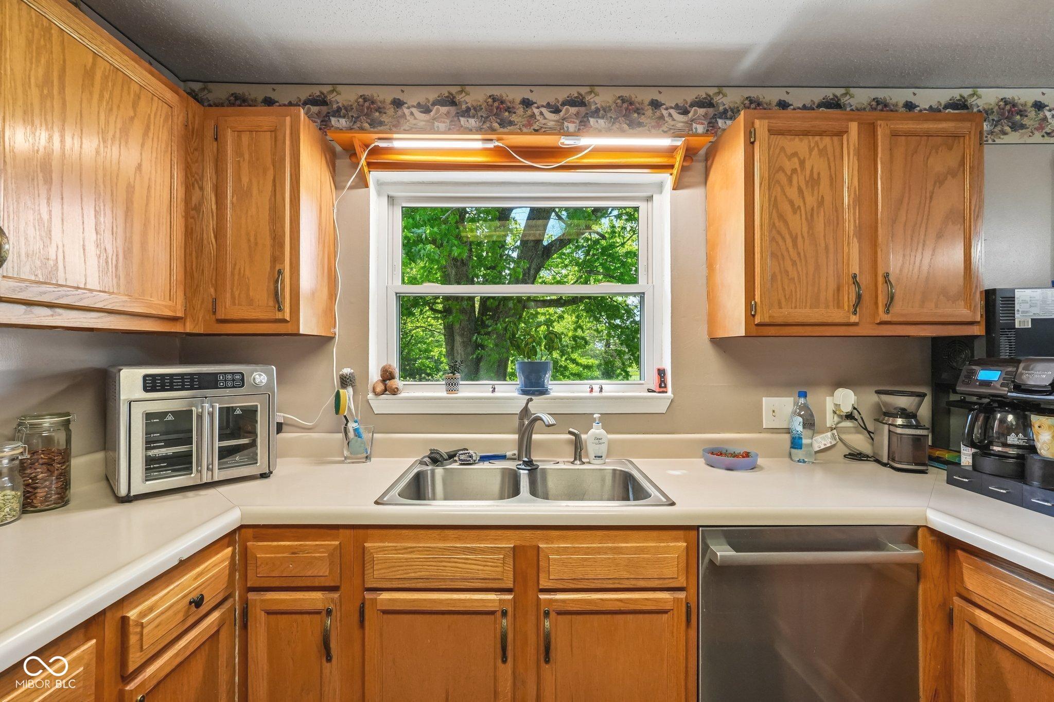 5115 Gibbs Road Plainfield, IN 46168 - Photo 12 of 35 Gallery Image 12