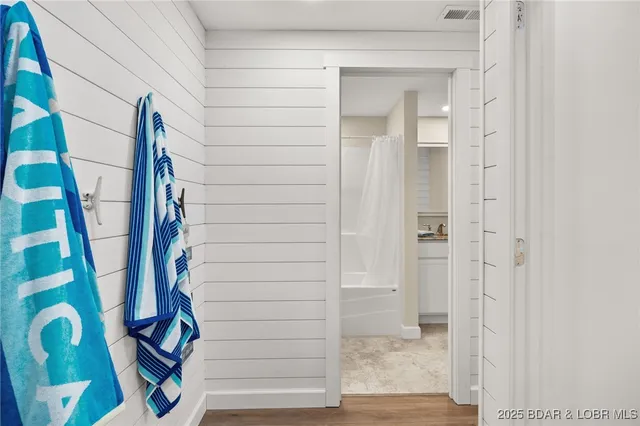 $399,900 | 463 Lindsay Lane, Camdenton, MO 65020