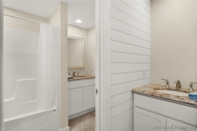 $399,900 | 463 Lindsay Lane, Camdenton, MO 65020