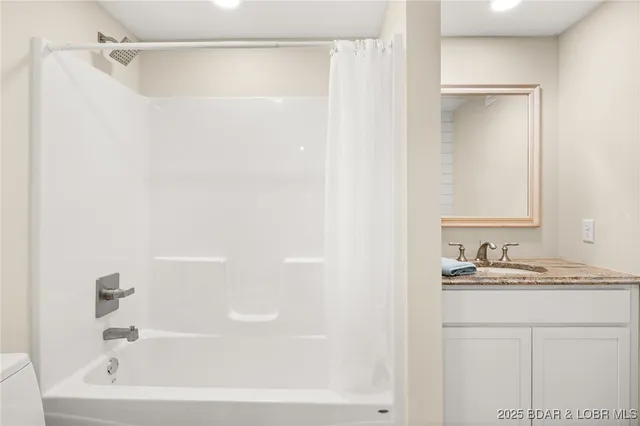 $399,900 | 463 Lindsay Lane, Camdenton, MO 65020