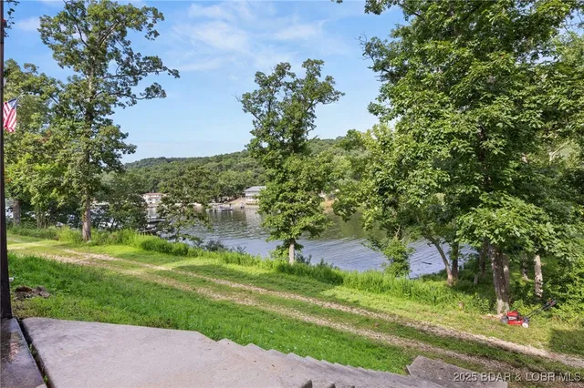 $399,900 | 463 Lindsay Lane, Camdenton, MO 65020